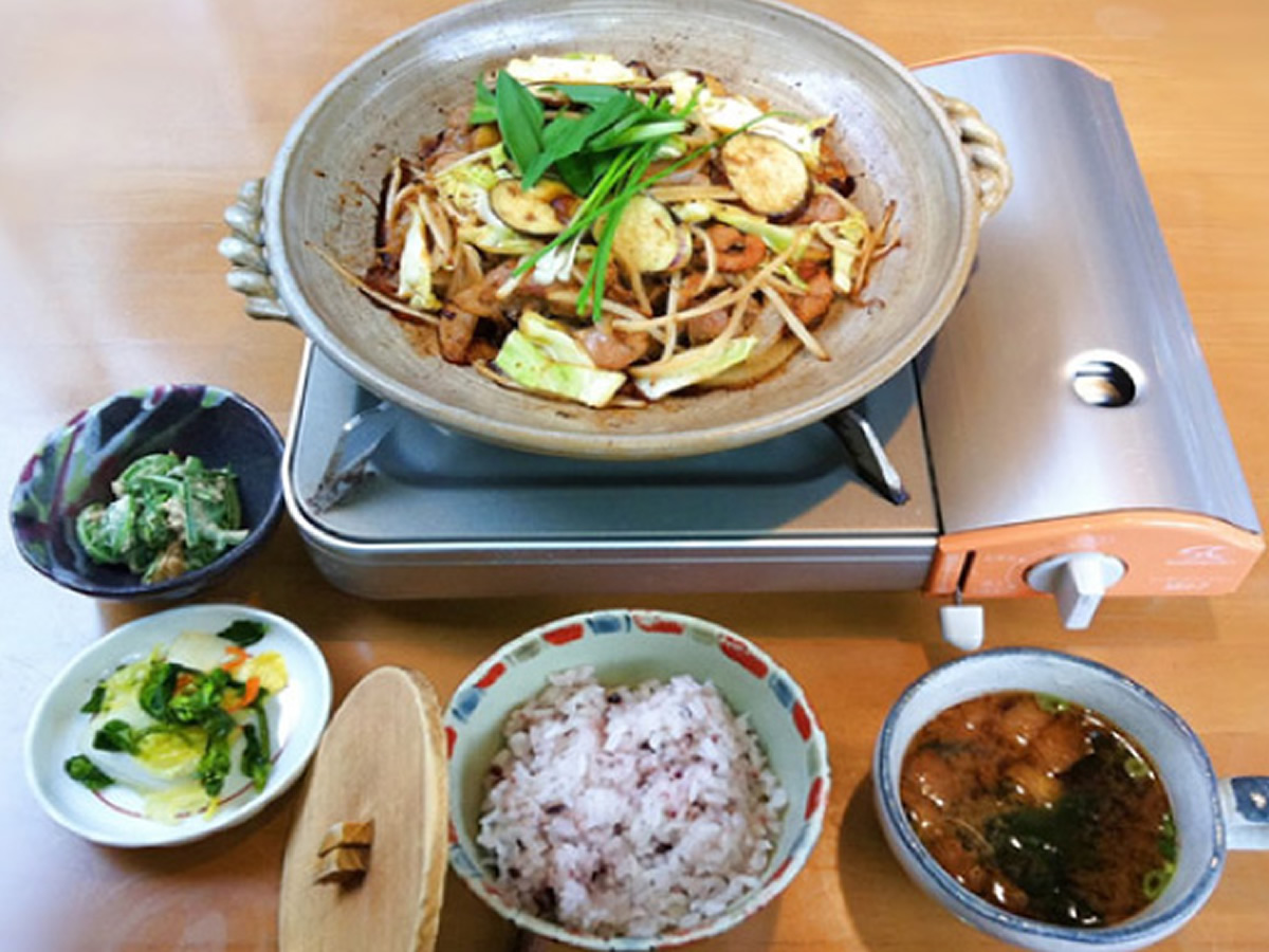 マイカー・交通各自で行く 自然食泊 愛里 1泊（夕食朝食付）めいほうスキー場リフト券付宿泊パックのイメージ